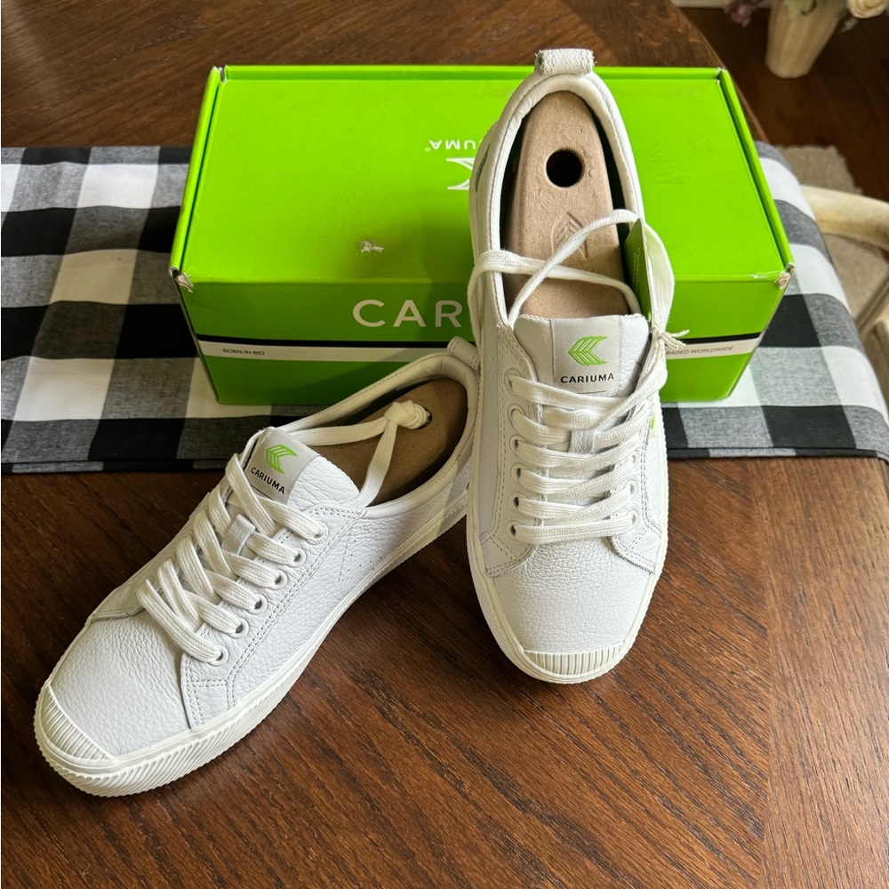 Worn Once.! Cariuma OCA Low White Premium Leather Sneaker - Picture 7 of 9